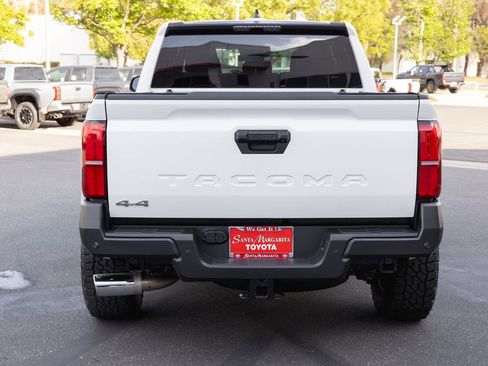 Used 2025 Toyota Tacoma SR w/ SR Upgrade Package AWD/4WD image 6