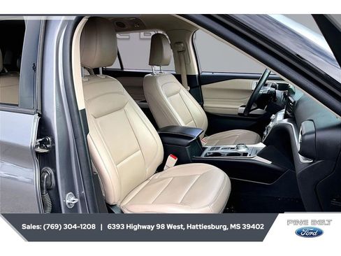 Used 2021 Ford Explorer XLT w/ Equipment Group 202A RWD image 6