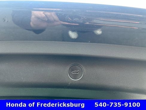 Used 2024 Tesla Model Y Performance image 13