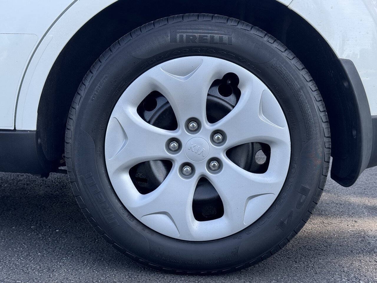 Used 2015 Kia Soul FWD image 26