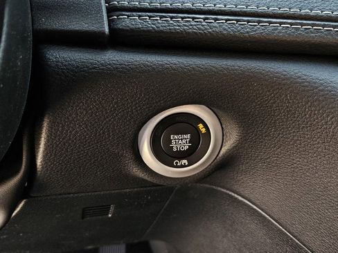 New 2026 Chrysler Pacifica Select image 23