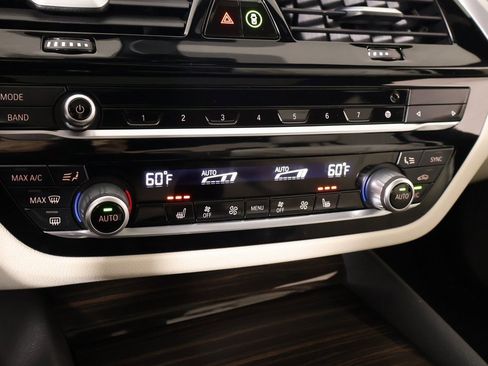 Certified 2023 BMW 530i xDrive w/ Premium Package image 8