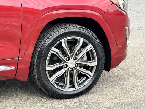 Used 2019 GMC Terrain Denali w/ Advanced Safety Package AWD/4WD image 31