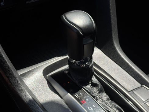 Used 2019 Honda Civic Sport Touring image 18