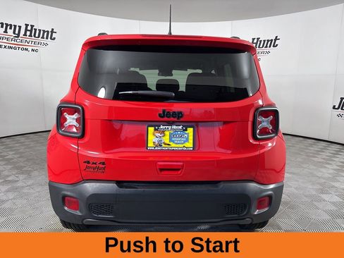 Used 2023 Jeep Renegade Latitude image 6