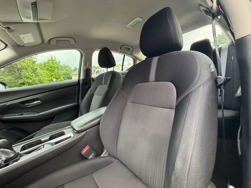 Used 2022 Nissan Sentra SV FWD image 12