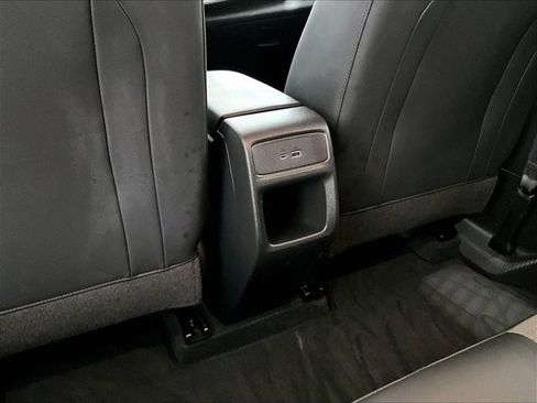 Used 2025 Chevrolet Trax LT w/ Driver Confidence Package FWD image 25