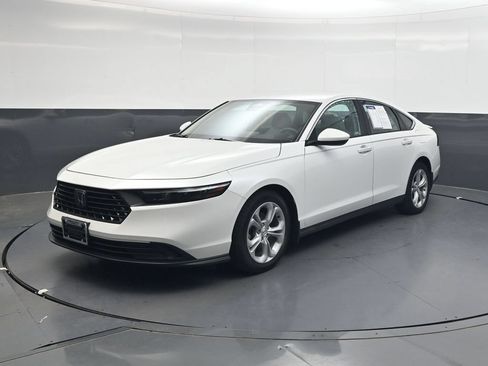 Used 2023 Honda Accord LX image 8