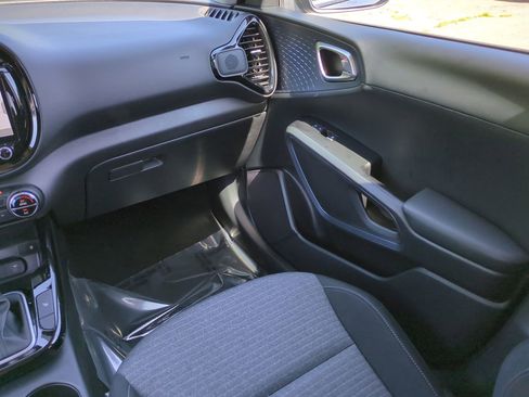 Certified 2023 Kia Soul EX image 17
