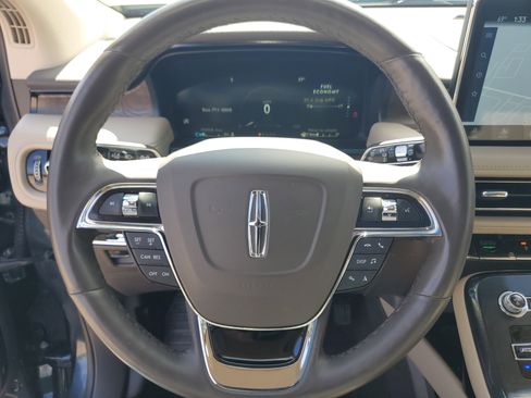 Certified 2023 Lincoln Nautilus Reserve image 14