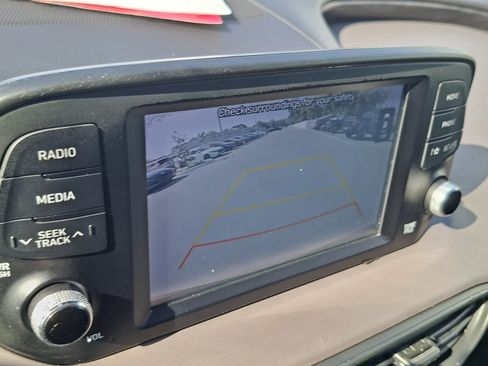 Used 2020 Hyundai Santa Fe SE AWD/4WD image 12