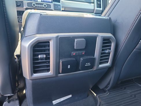 Used 2022 Ford F350 Platinum AWD/4WD image 13