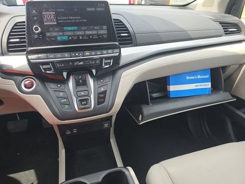 Used 2025 Honda Odyssey EX-L image 9