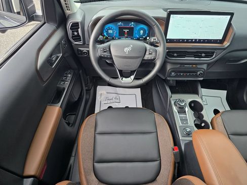 Used 2025 Ford Bronco Sport Outer Banks w/ Outer Banks Tech Package+ AWD/4WD image 14