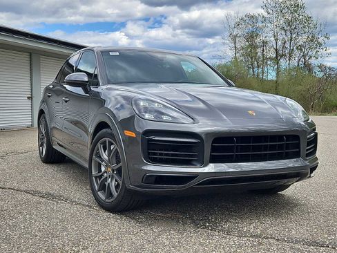 Certified 2021 Porsche Cayenne GTS AWD/4WD image 18