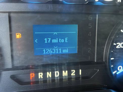 Used 2017 Ford F250 XL w/ Power Equipment Group AWD/4WD image 17