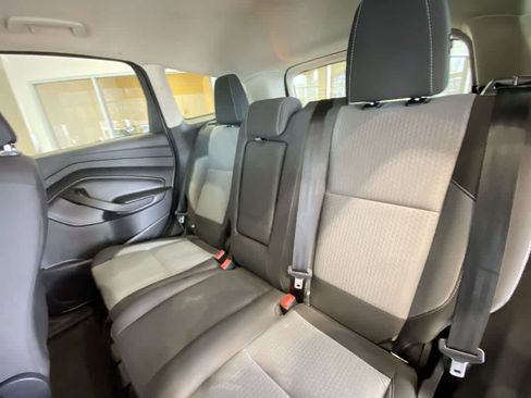 Used 2018 Ford Escape SE image 24