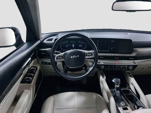 Certified 2023 Kia Telluride EX w/ EX Captain's Chair Package FWD image 24