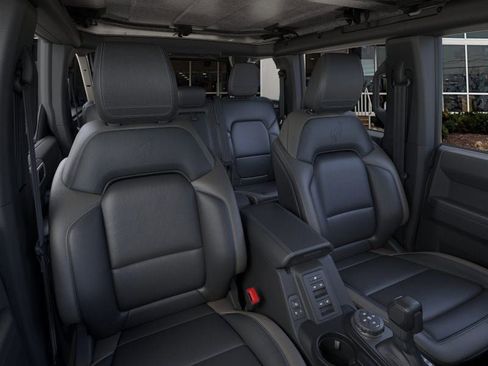 New 2025 Ford Bronco Outer Banks w/ Sasquatch Package AWD/4WD image 10