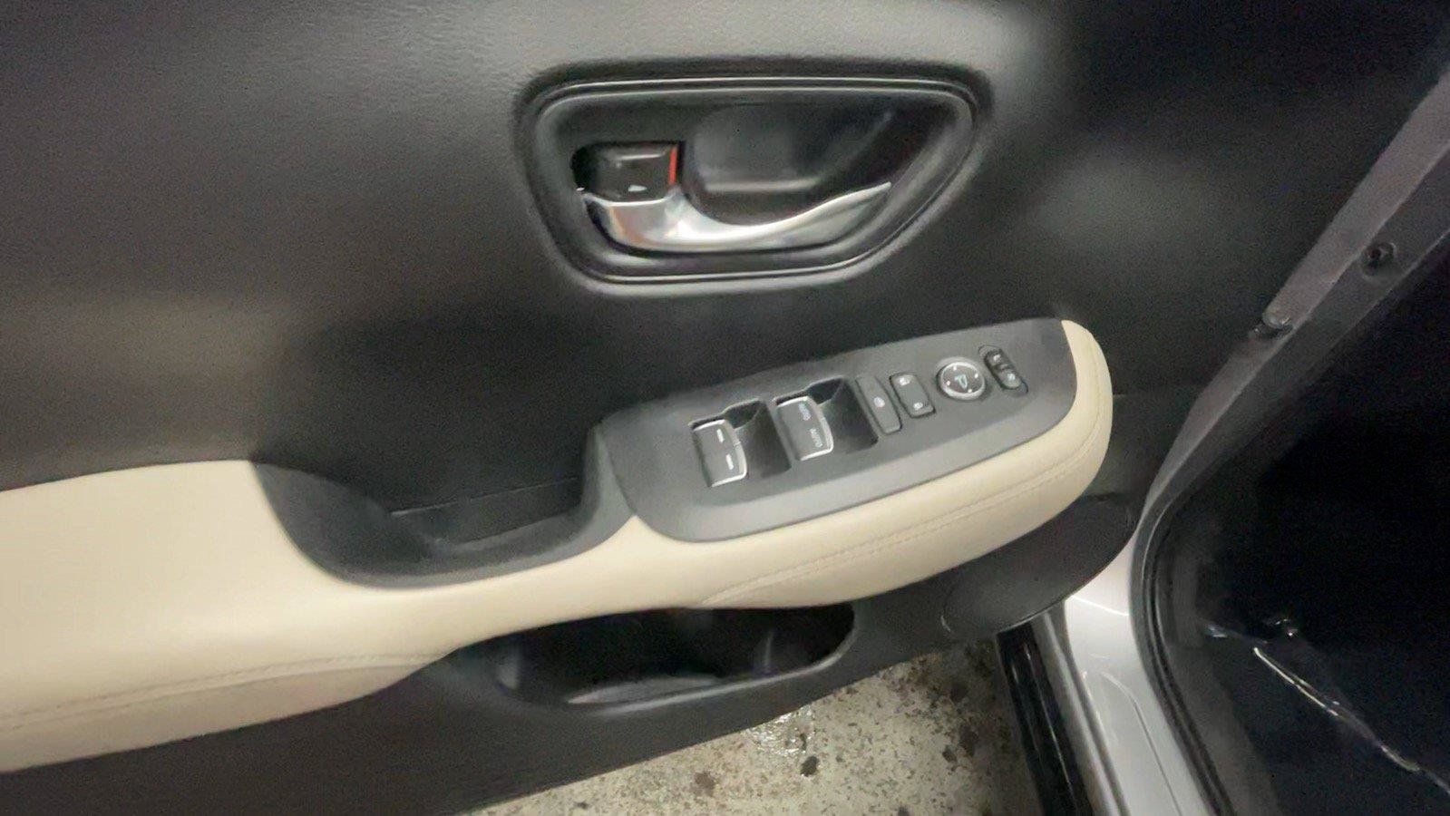 Used 2024 Honda HR-V EX-L image 28