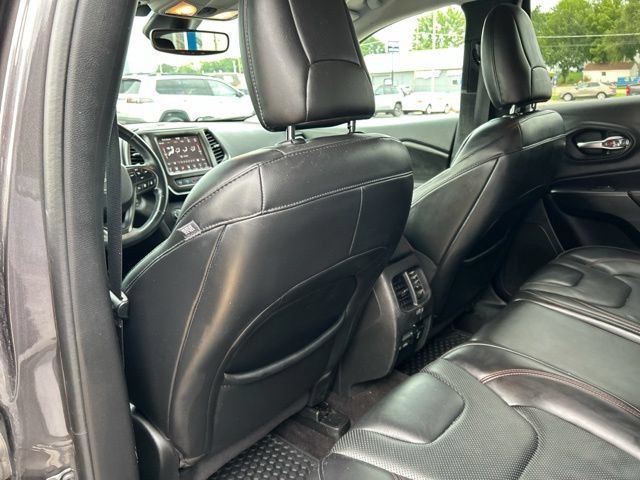 Used 2019 Jeep Cherokee Trailhawk AWD/4WD image 19