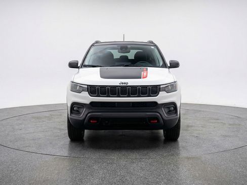 Used 2025 Jeep Compass Trailhawk AWD/4WD image 1