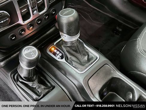 Used 2021 Jeep Gladiator Sport AWD/4WD image 16