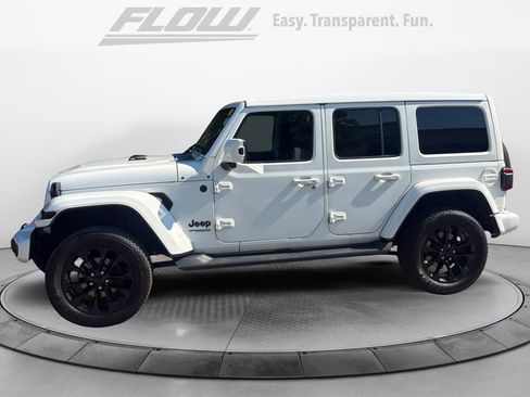 Used 2021 Jeep Wrangler Unlimited Sahara AWD/4WD image 5