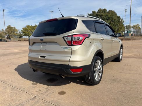 Used 2018 Ford Escape Titanium w/ Ford Safe & Smart Package image 26