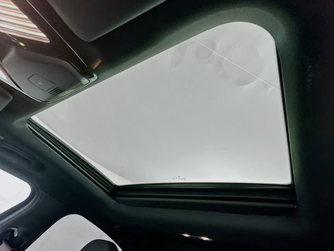 Used 2025 BMW 330i xDrive Sedan image 26