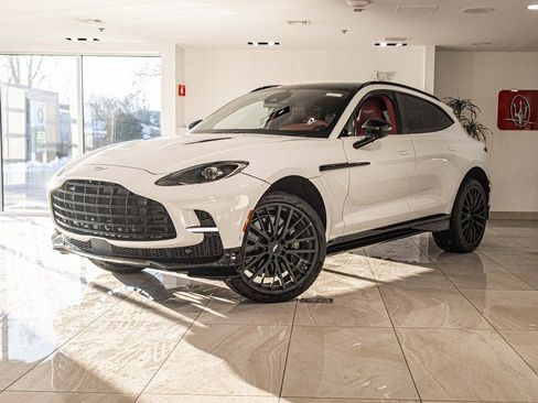 New 2026 Aston Martin DBX 707 image 1