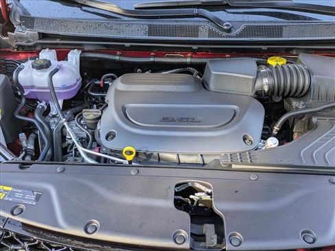New 2026 Chrysler Pacifica Select image 19