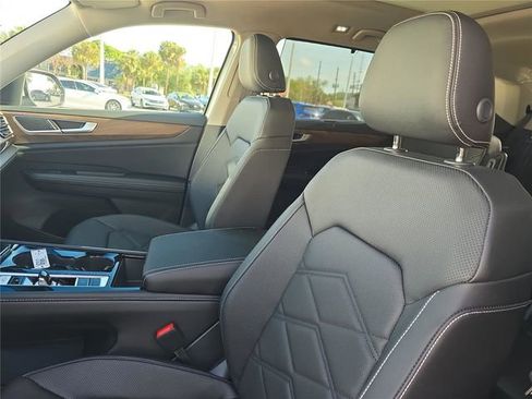 New 2026 Volkswagen Atlas SE image 15