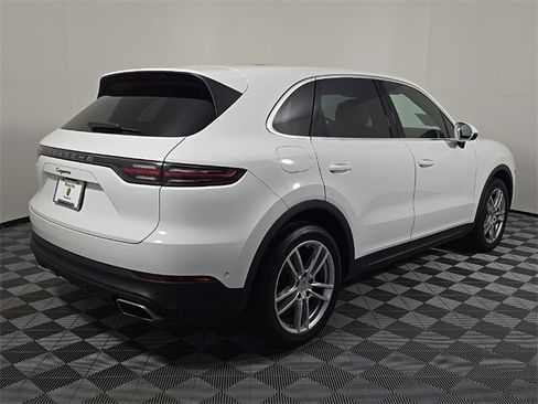 Certified 2022 Porsche Cayenne image 7