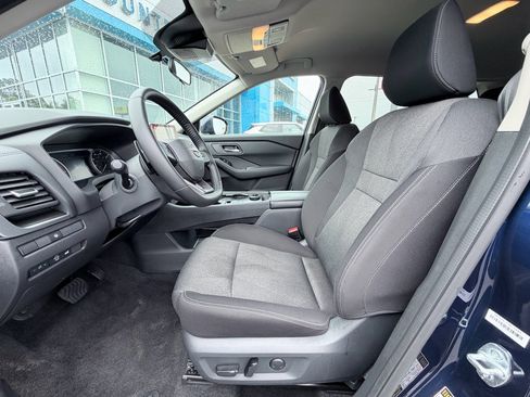 Used 2025 Nissan Rogue SV AWD/4WD image 21