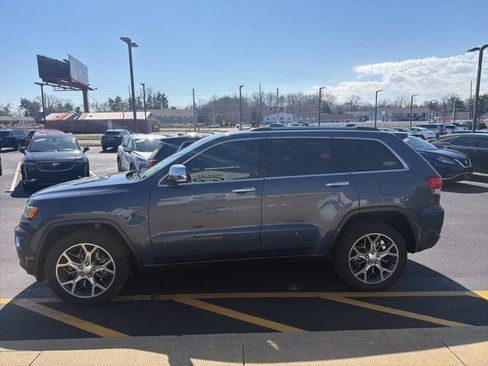 Used 2021 Jeep Grand Cherokee Limited image 3