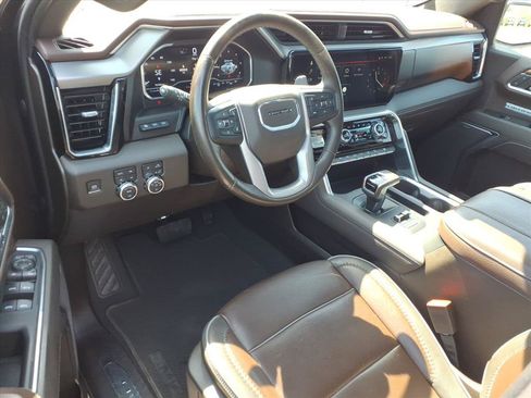 Used 2023 GMC Sierra 1500 Denali w/ Denali Reserve Package AWD/4WD image 11