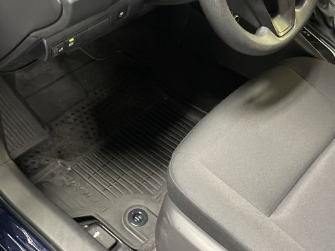 Used 2025 Toyota Corolla LE image 8