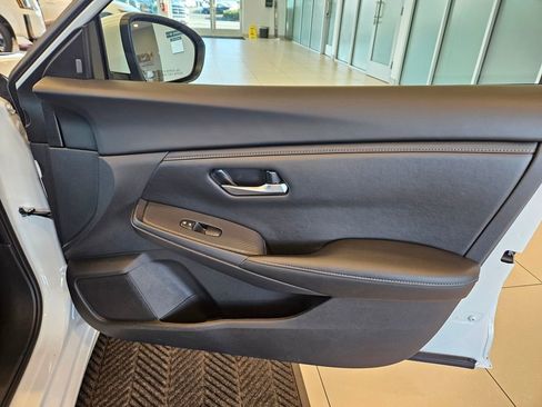 Used 2024 Nissan Sentra SV image 23