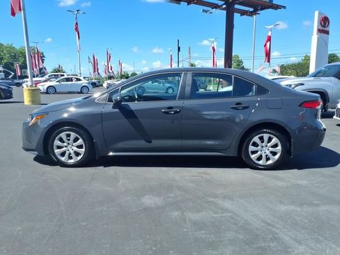 Used 2026 Toyota Corolla LE FWD image 3