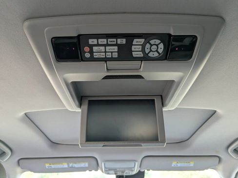 Used 2016 Honda Pilot Touring image 4