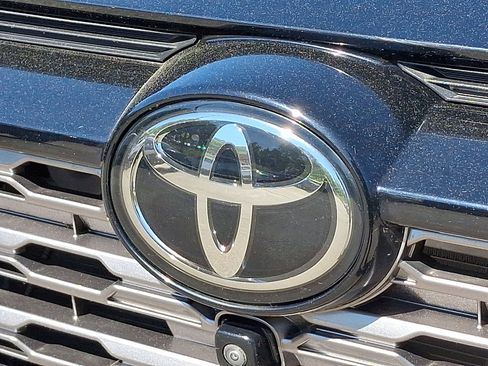 Used 2023 Toyota RAV4 Limited AWD/4WD image 29
