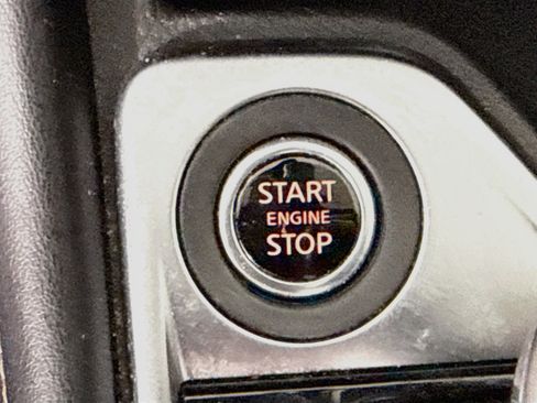 Used 2021 Nissan Sentra SR FWD image 21