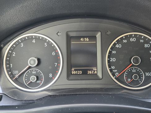 Used 2013 Volkswagen Tiguan SEL FWD image 30