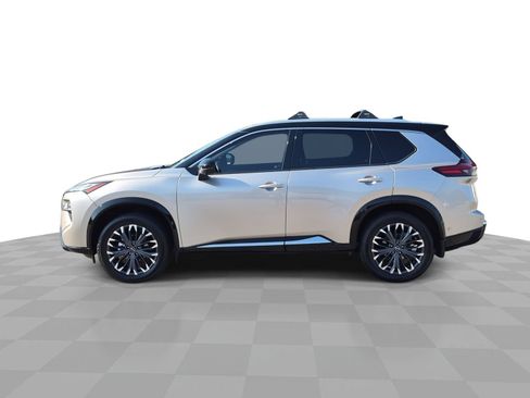 Used 2025 Nissan Rogue Platinum FWD image 5