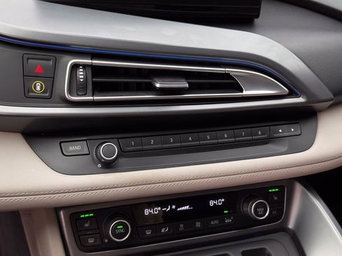 Used 2014 BMW i8 Base image 8