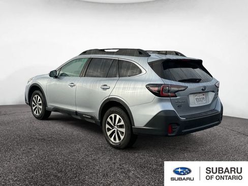 Certified 2021 Subaru Outback Premium image 3