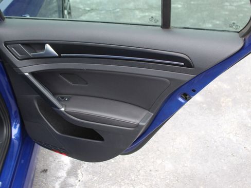 Used 2015 Volkswagen Golf R R image 14