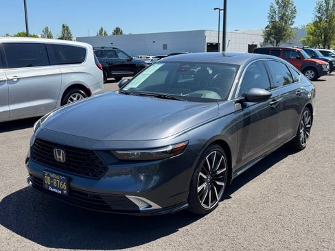 Used 2023 Honda Accord Touring image 4