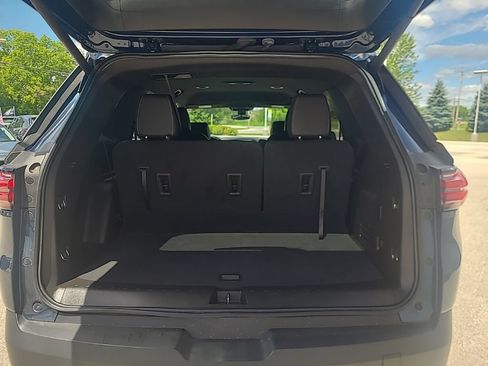 Used 2023 Chevrolet Traverse LT AWD/4WD image 28